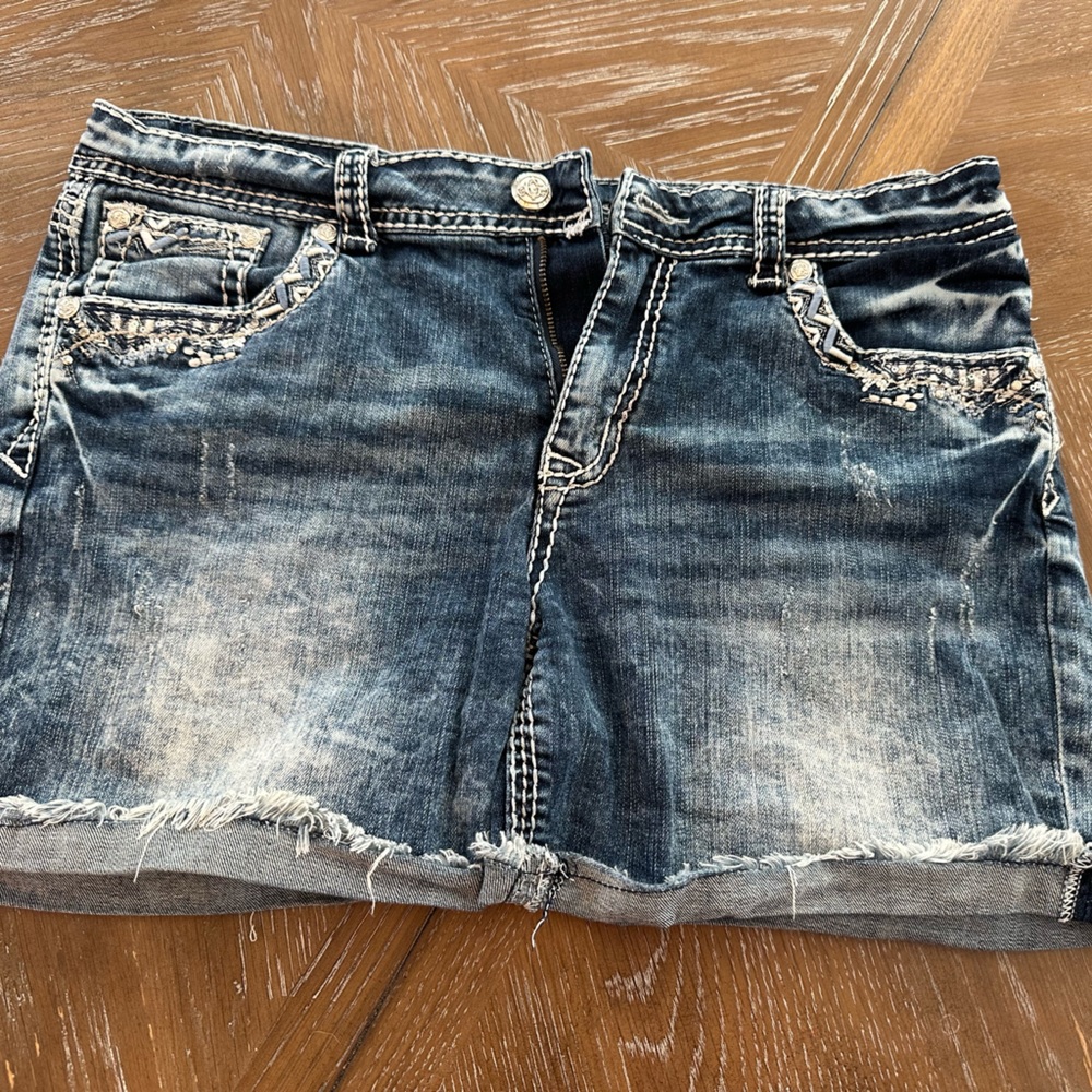Grace in La easy fit Cut off denim shorts with Bling.   Size 15